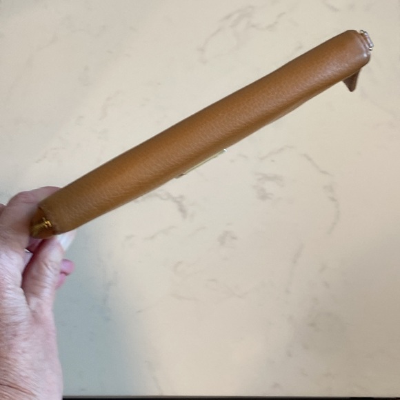 Kenneth Cole New York beige zip around accordion wallet - Picture 3 of 13